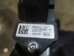 Стеклоподъемник электр. передний правый Cadillac SRX 2003-2009 (ПОСЛЕ 2007 ГОДА 15252618) — фото 5