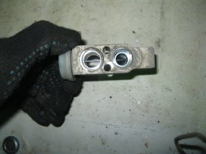 Клапан кондиционера Hyundai Getz 2002-2010,Accent II (+ТАГАЗ) 2000-2012 (976041C100) — фото 3