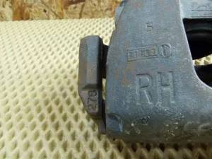 Суппорт тормозной передний правый Ford Focus II 2008-2011,Focus II 2005-2008,C-MAX 2003-2010,Mazda 5 (CR) 2005-2010,Mazda 3 (BK) 2002-2009,S40 2004-2012,V50 2004-2012,Kuga 2008-2012,Mazda 3 (BL) 2009-2013,Focus III 2011>,C-MAX 2010> (В СБОРЕ 1682875) — фото 5
