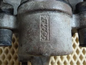 Суппорт тормозной передний правый Ford Focus II 2008-2011,Focus II 2005-2008,C-MAX 2003-2010,Mazda 5 (CR) 2005-2010,Mazda 3 (BK) 2002-2009,S40 2004-2012,V50 2004-2012,Kuga 2008-2012,Mazda 3 (BL) 2009-2013,Focus III 2011>,C-MAX 2010> (В СБОРЕ 1682875) — фото 10