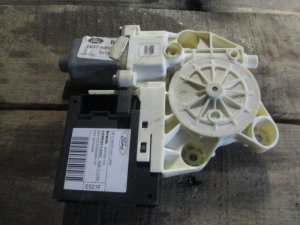 Моторчик стеклоподъемника задний левый Ford Focus II 2005-2008 (ЗАДНИЙ ЛЕВЫЙ С БЛОКОМ КОМФОРТА 4M5T14B532AD) — фото 2