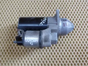 Стартер Opel Corsa D 2006-2015,Astra G 1998-2005,Astra H / Family 2004>,Meriva 2003-2010,Signum 2003>,Zafira (F75) 1999-2005,9-3 2002>,Corsa C 2000-2006,Vectra C 2002-2008 (24436877) — фото 1