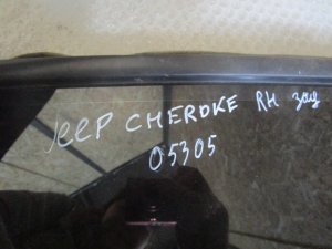 Стекло двери задней правой (форточка) Jeep Grand Cherokee 1992-1998 (55134970) — фото 3