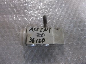 Клапан кондиционера Hyundai Accent II (+ТАГАЗ) 2000-2012,Getz 2002-2010 (976041C100) — фото 1