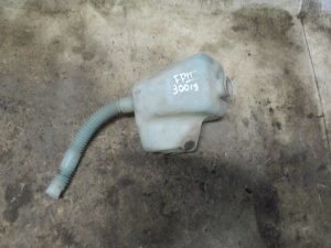 Бачок омывателя лобового стекла Ford Focus II 2005-2008,C-MAX 2003-2010,V50 2004-2012,Focus II 2008-2011 (3M5117618AE) — фото 1