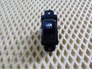 Кнопка стеклоподъемника Kia RIO 2005-2011 (935811G001) — фото 1