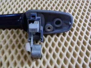 Ручка наружная двери задней левая Mazda 3 (BK) 2002-2009,CX 7 2007-2012 (G22C59410J12) — фото 9