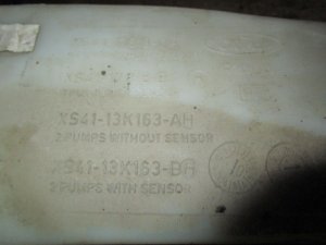 Бачок омывателя Ford Focus I 1998-2005 (XS4113K163AH) — фото 3