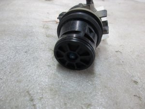 Насос омывателя Toyota Auris (E15) 2006-2012 — фото 2