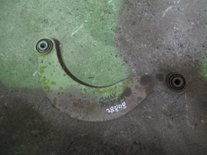 Рычаг задний верхний Ford Focus I 1998-2005,Focus II 2005-2008,C-MAX 2003-2010,Mazda 5 (CR) 2005-2010,Mazda 3 (BK) 2002-2009,S40 2004-2012,V50 2004-2012,C30 2006-2013,Focus II 2008-2011,Mazda 3 (BL) 2009-2013 (СЕРПОВИДНЫЙ 1M515500AC) — фото 1