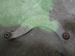 Рычаг задний верхний Ford Focus I 1998-2005,Focus II 2005-2008,C-MAX 2003-2010,Mazda 5 (CR) 2005-2010,Mazda 3 (BK) 2002-2009,S40 2004-2012,V50 2004-2012,C30 2006-2013,Focus II 2008-2011,Mazda 3 (BL) 2009-2013 (СЕРПОВИДНЫЙ 1M515500AC) — фото 2