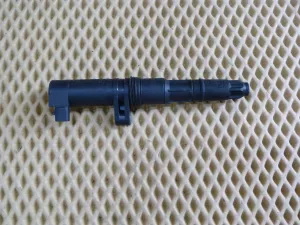 Катушка зажигания Renault Megane II 2002-2009,Duster 2012>,Megane 1996-1999,Logan 2005-2014,Scenic RX 2000>,Megane 1999-2002,Laguna 1999-2001,Scenic 2003-2009,Scenic 1999-2002,Laguna II 2001-2008,Master II 2000-2010 (7700875000) — фото 1