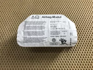 Подушка безопасности пассажирская (в торпедо) Audi A8 [4E] 2003-2010 (4E0880203C) — фото 1