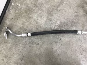 Трубка кондиционера Toyota Auris (E15) 2006-2012 (887041A181 8870712250) — фото 2
