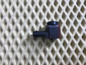 Датчик парковки Audi A3 [8PA] Sportback 2004-2013 Audi A4 [B8] 2007-2015 Audi A5/S5 [8F] Cabrio 2010-2016 Audi A5/S5 [8T] Coupe/Sportback 2007-2016 Audi A6 [C7,4G] 2011-2018 Audi A7 (4G8) 2011-2018 Audi A8 [4H] 2010-2017 Audi Allroad quattro 2012-2019 Audi Q3 (8U) 2012-2018 Audi Q5 [8R] 2008-2017 Audi Q7 [4L] 2005-2015 Audi R8 2007-2015 Audi TT(8J) 2006-2015 Porsche 911 (991) 2012-2019 Porsche Boxster (981) 2012-2016 Porsche Cayenne 2010-2017 Porsche Cayman (981) 2013-2016 Porsche Panamera 2010-2016 (4H0919275) — фото 2
