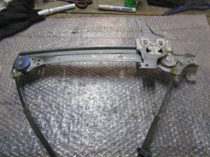 Стеклоподъемник электр. задний правый Renault Megane III 2009-2016,Fluence 2010-2017 (БЕЗ МОТОРЧИКА 827200008R) — фото 4