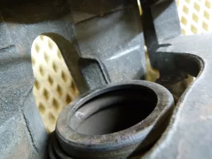 Суппорт тормозной передний левый Ford Focus III 2011>,Focus II 2005-2008,C-MAX 2003-2010,Mazda 5 (CR) 2005-2010,Mazda 3 (BK) 2002-2009,S40 2004-2012,V50 2004-2012,Focus II 2008-2011,Kuga 2008-2012,Mazda 3 (BL) 2009-2013,C-MAX 2010> (В СБОРЕ 1682876) — фото 13