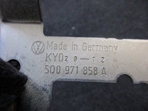 Кронштейн (сопут. товар) Audi A1 (8X) 2010-2018 Audi A3 [8V] 2013-2020 Audi Q3 (8U) 2012-2018 Seat Ibiza V 2008-2017 Seat Leon (5F) 2013-2020 Skoda Fabia 2015> Skoda Octavia (A7) 2013-2020 Skoda Rapid 2013-2020 Skoda Superb 2015> VW Golf VII 2012-2020 VW Jetta 2011-2018 VW Passat [B8] 2015> (5Q0971858A) — фото 4