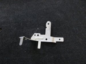 Кронштейн (сопут. товар) Audi A1 (8X) 2010-2018 Audi A3 [8V] 2013-2020 Audi Q3 (8U) 2012-2018 Seat Ibiza V 2008-2017 Seat Leon (5F) 2013-2020 Skoda Fabia 2015> Skoda Octavia (A7) 2013-2020 Skoda Rapid 2013-2020 Skoda Superb 2015> VW Golf VII 2012-2020 VW Jetta 2011-2018 VW Passat [B8] 2015> (5Q0971858A) — фото 2