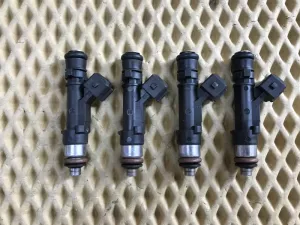 Форсунка инжекторная электрическая Chevrolet Aveo (T300) 2011-2015 Chevrolet Cruze 2009-2016 Fiat Doblo 2001-2005 Fiat Doblo 2005-2015 Fiat Marea 1996-2007 Fiat Multipla 1999-2010 Fiat Panda 2003-2012 Fiat Punto II (188) 1999-2010 Opel Agila A 2000-2008 Opel Astra G 1998-2005 Opel Astra H / Family 2004-2015 Opel Astra J 2010-2017 Opel Corsa C 2000-2006 Opel Corsa D 2006-2015 Opel Corsa E 2015-2019 Opel Meriva 2003-2010 Opel Meriva B 2010-2018 Opel Tigra TwinTop 2004-2009 (КОМПЛЕКТ 24420543) — фото 1
