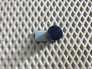Датчик парковки Audi A2 [8Z0] 2000-2005 Audi A3 (8L1) 1996-2003 Audi A6 [C5] 1997-2004 Audi A8 [4D] 1994-1998 Audi A8 [4D] 1999-2002 Audi Allroad quattro 2000-2005 VW Passat [B5] 2000-2005 (4B0919275A) — фото 1
