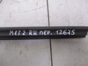 Уплотнитель стекла двери передней правой Renault Megane (2002-2006) — фото 3
