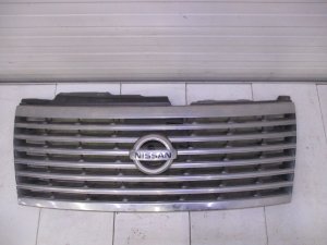 Решетка радиатора Nissan Elgrand (2002-2004) — фото 1