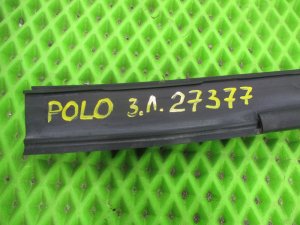 Уплотнитель стекла двери задней левой Volkswagen Polo (2010-2015) — фото 7
