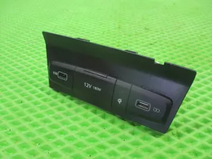 Адаптер USB сетевой Hyundai Tucson (2020) — фото 2