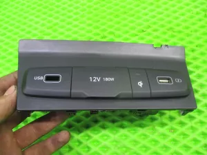 Адаптер USB сетевой Hyundai Tucson (2020) — фото 1