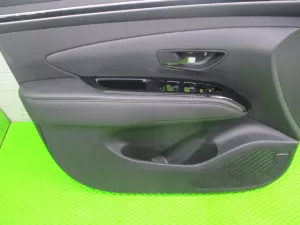 Обшивка двери передней левой Hyundai Tucson (2020) — фото 3
