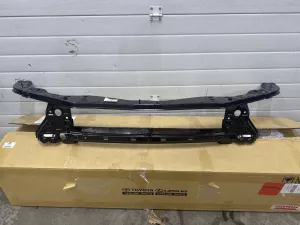 Панель  передняя ОРИГИНАЛ НОВАЯ Toyota Hilux 8 521010k010 — фото 3