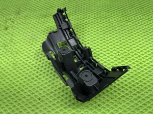 Кронштейн заднего бампера правый Jetta VA3 (2019) — фото 6
