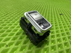 Кнопка стеклоподъемника Chery Tiggo 7L (2024) — фото 3