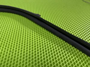 Уплотнитель стекла двери задней левой Lada Vesta (2015) — фото 9