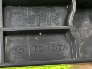 Кронштейн заднего бампера правый Toyota Camry (2017-2021) — фото 11
