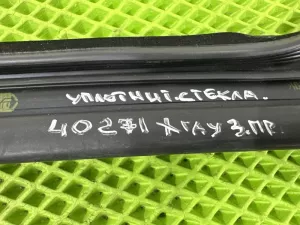 Уплотнитель стекла двери задней правой Lada Xray (2015) — фото 13