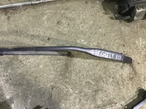 Поводок дворника переднего Geely Emgrand EC7 (2009-2017) и др. — фото 1