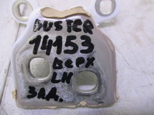 Петля двери Renault Duster (2010-2015) — фото 4