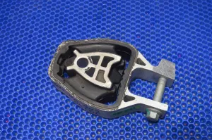 Опора двигателя задняя Geely Emgrand SS11 — фото 6