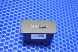 Блок USB адаптер Geely Emgrand SS11 — фото 5