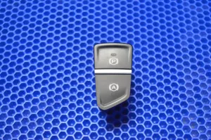 Кнопка стояночного тормоза Geely Emgrand SS11 — фото 3