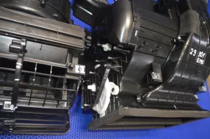 Печка корпус Geely Emgrand SS11 — фото 4