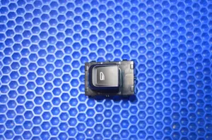 Кнопка стеклоподъемника Geely Emgrand SS11 — фото 3