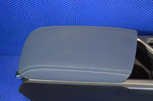 Консоль центральная с подлокотником Geely Emgrand SS11 — фото 4