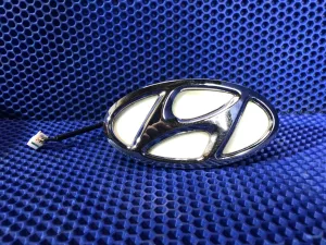 Кнопка открывания багажника Hyundai Sonata 7 (LF) Седан 2014-н.в. Рестайлинг — фото 1