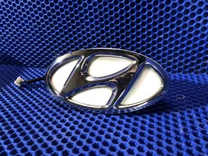 Кнопка открывания багажника Hyundai Sonata 7 (LF) Седан 2014-н.в. Рестайлинг — фото 3