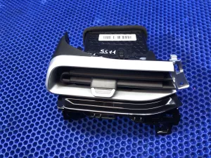 Дефлектор воздушный левый Geely Emgrand SS11 — фото 3