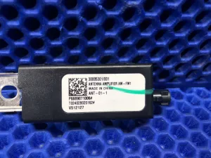 Усилитель антенны Geely Emgrand SS11 — фото 5
