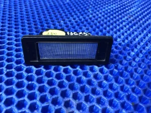 Фонарь подсветки номера BELGEE X50 / Geely Coolray SX11 — фото 1